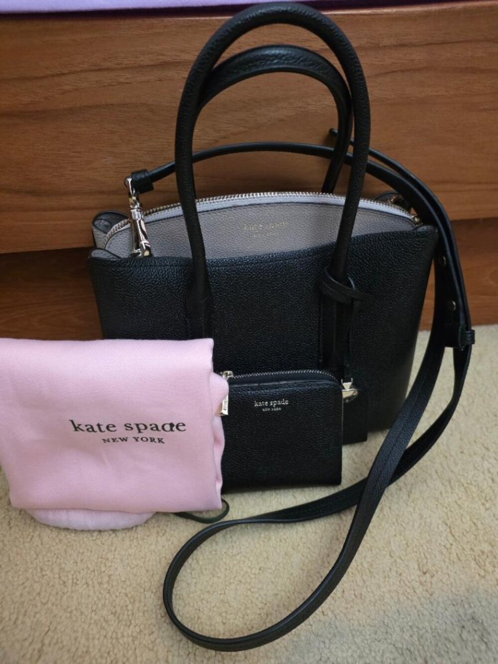 Kate Spade Handbag with wallet and dust bag